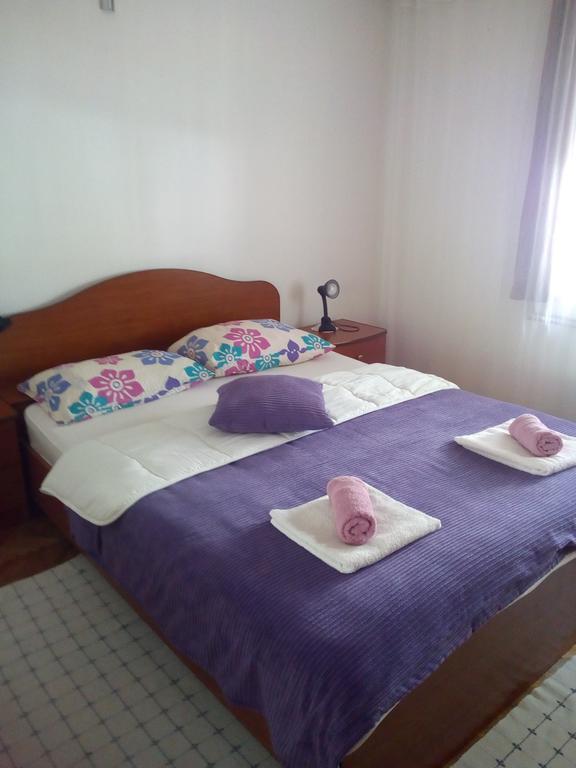Apartmani Rada トレビニエ エクステリア 写真